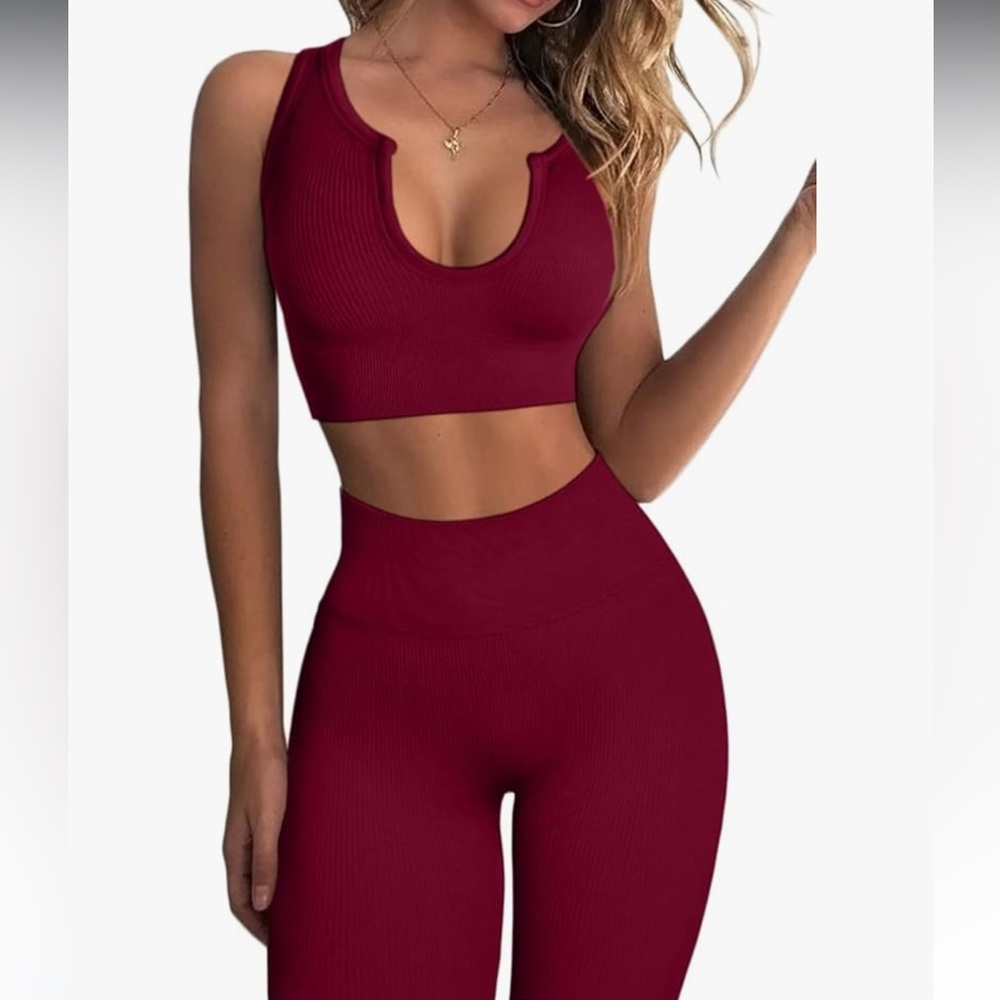 QINSEN Wine Red Ribbed Seamless Workout Set – 2 Piece - Women’s Large